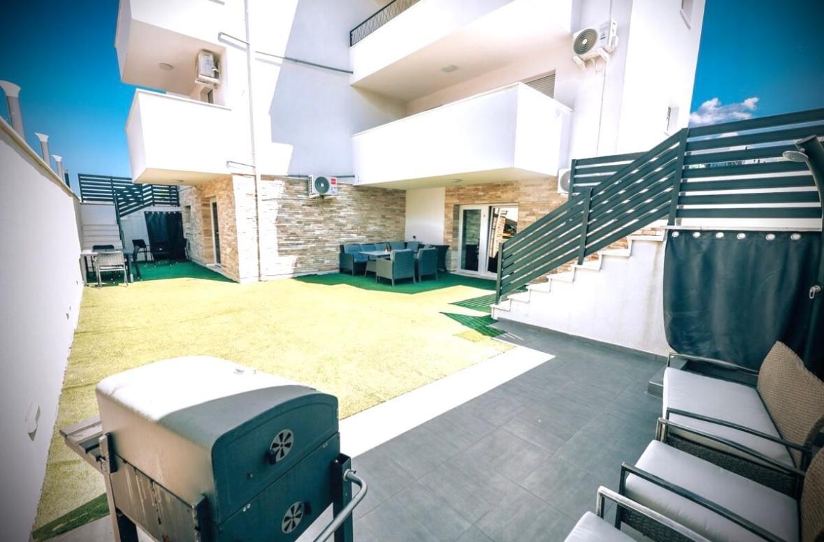 Vip Deluxe Apartment Arian Novalja Exterior photo