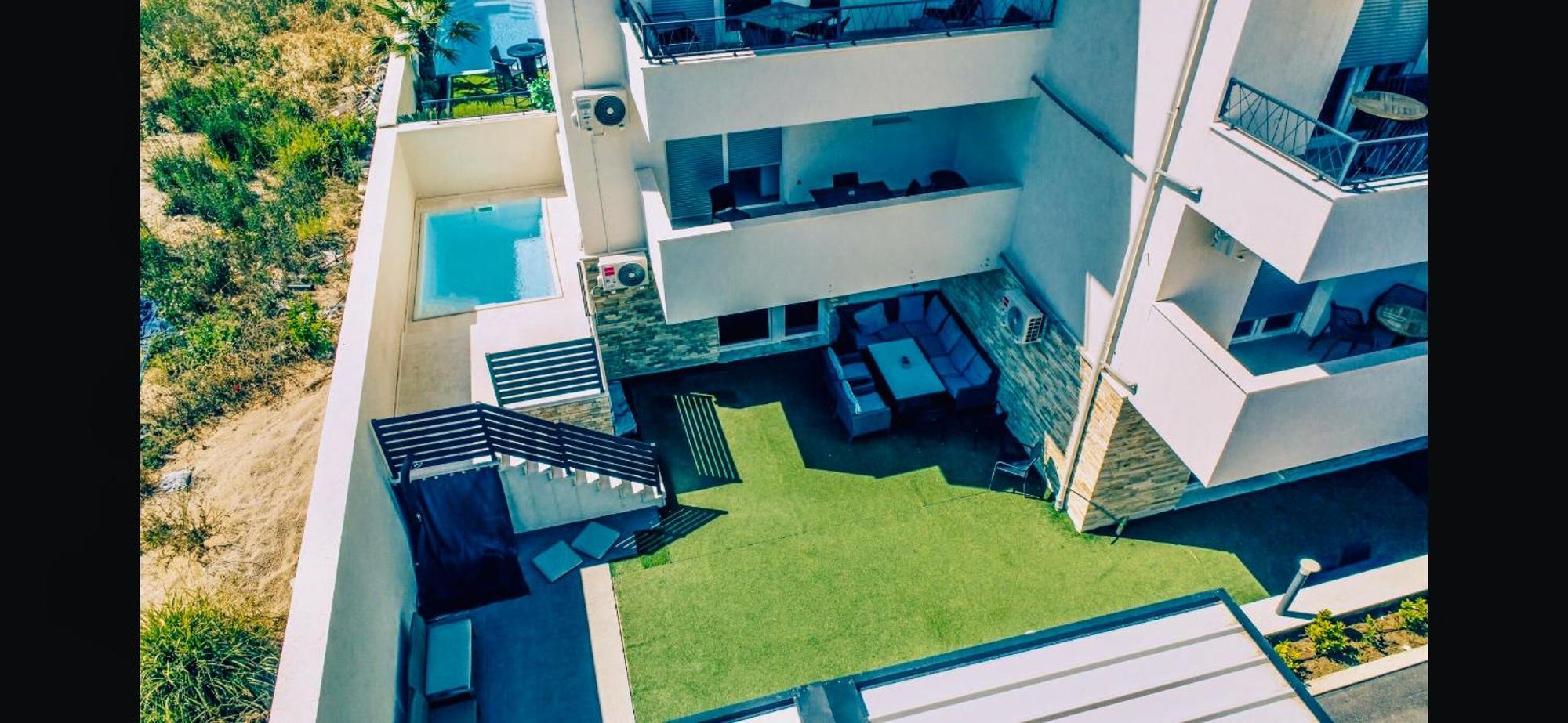 Vip Deluxe Apartment Arian Novalja Exterior photo